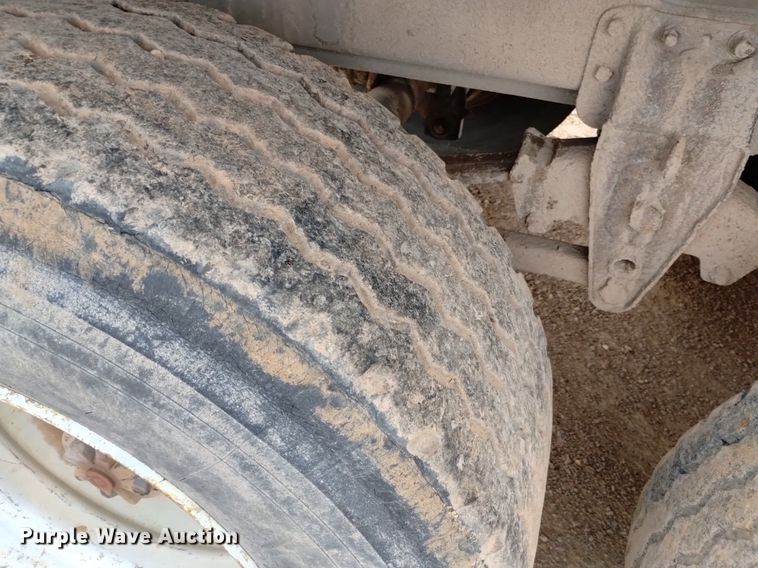 image for item DN6470 1993 Beall BD-N3428-93  bottom dump trailer