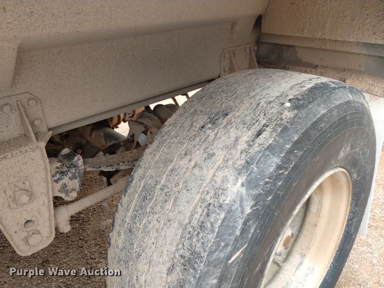 image for item DN6470 1993 Beall BD-N3428-93  bottom dump trailer