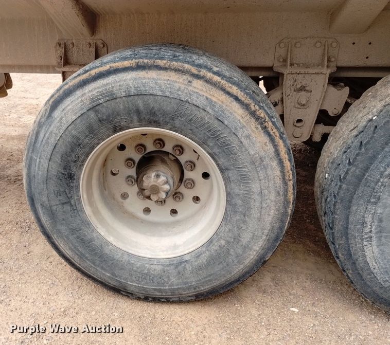 image for item DN6470 1993 Beall BD-N3428-93  bottom dump trailer