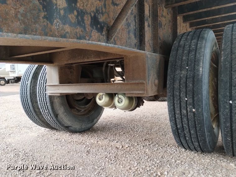 image for item DN6471 1995 Great Dane  flatbed trailer