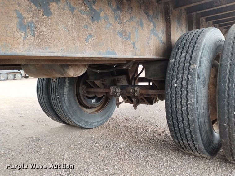 image for item DN6471 1995 Great Dane  flatbed trailer