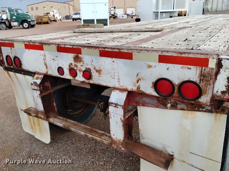image for item DN6471 1995 Great Dane  flatbed trailer