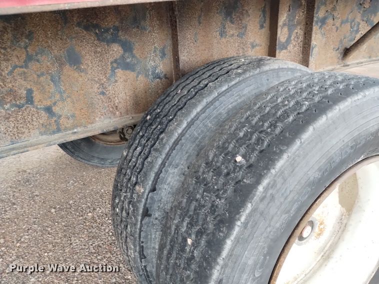 image for item DN6471 1995 Great Dane  flatbed trailer