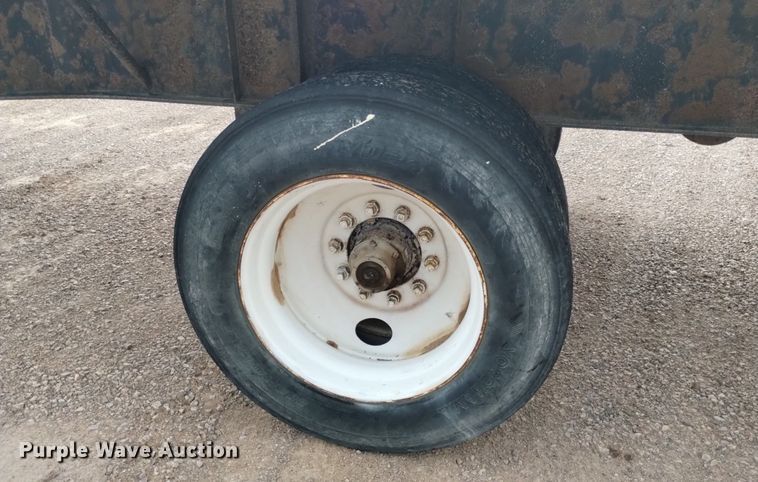 image for item DN6471 1995 Great Dane  flatbed trailer