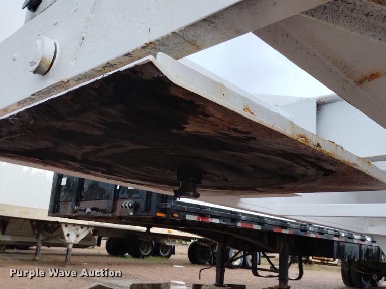 image for item DN6472 2000 Dakota  bottom dump trailer