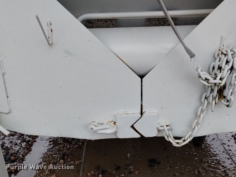 image for item DN6472 2000 Dakota  bottom dump trailer