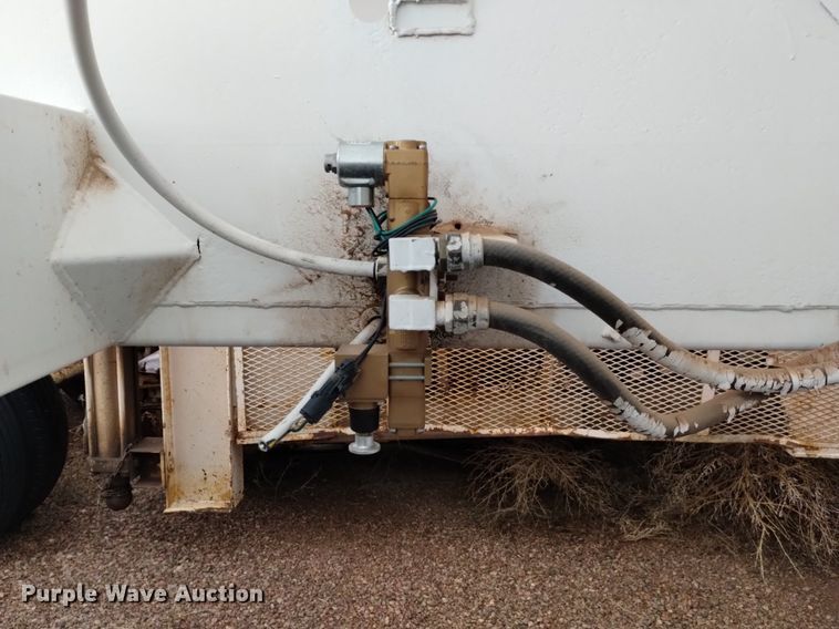 image for item DN6472 2000 Dakota  bottom dump trailer