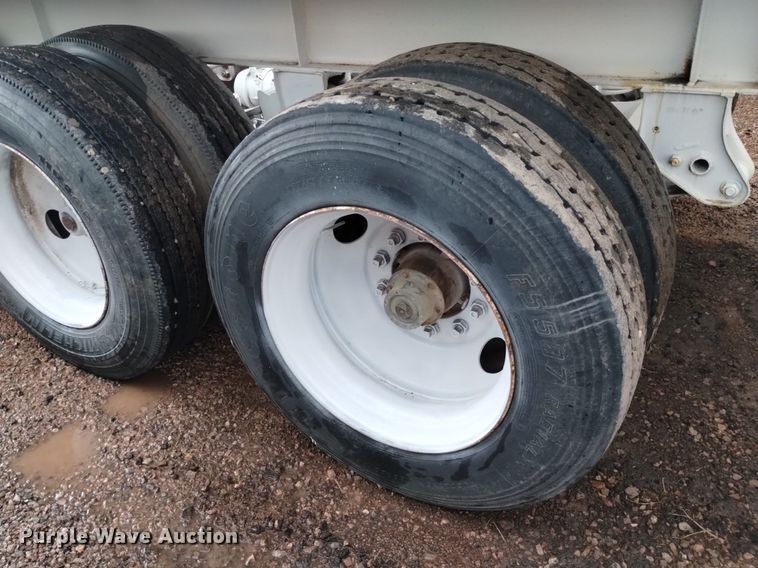 image for item DN6472 2000 Dakota  bottom dump trailer