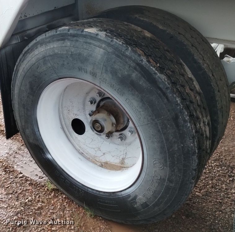 image for item DN6472 2000 Dakota  bottom dump trailer