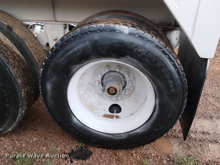 image for item DN6472 2000 Dakota  bottom dump trailer