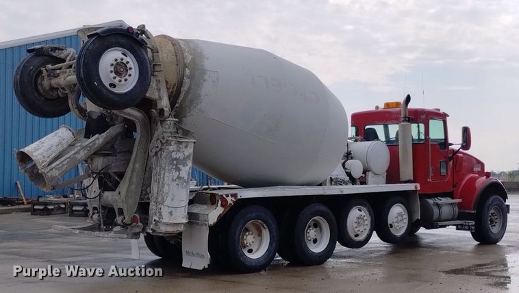 image for item DN6480 2001 Kenworth W900  ready mix truck