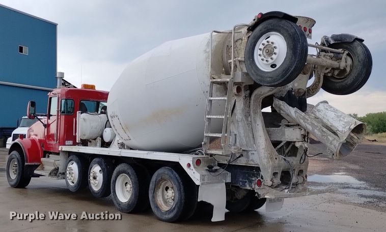 image for item DN6480 2001 Kenworth W900  ready mix truck