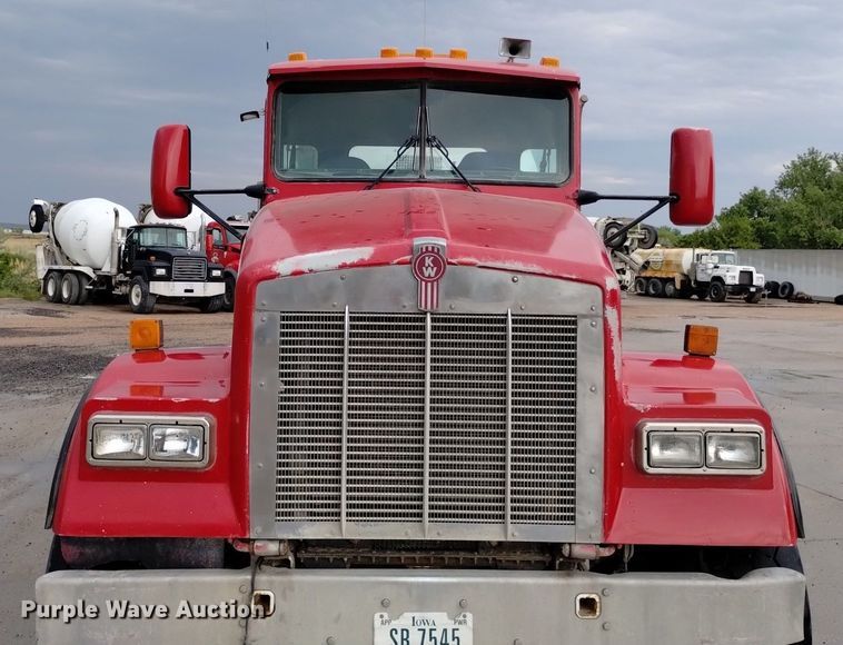 image for item DN6480 2001 Kenworth W900  ready mix truck