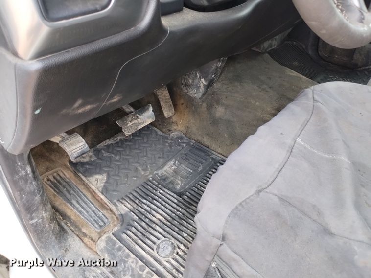 image for item DN6481 2015 Chevrolet Silverado 1500  Crew Cab pickup truck