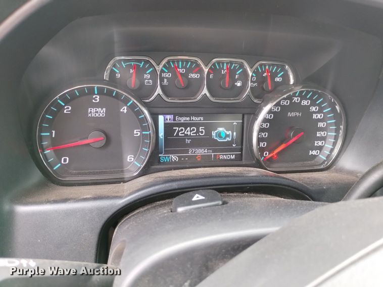 image for item DN6481 2015 Chevrolet Silverado 1500  Crew Cab pickup truck