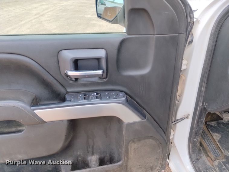 image for item DN6481 2015 Chevrolet Silverado 1500  Crew Cab pickup truck