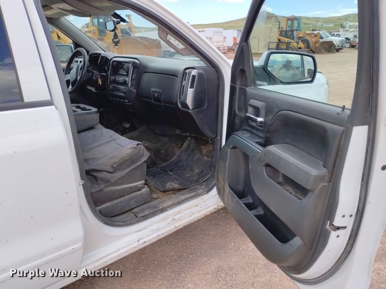 image for item DN6481 2015 Chevrolet Silverado 1500  Crew Cab pickup truck