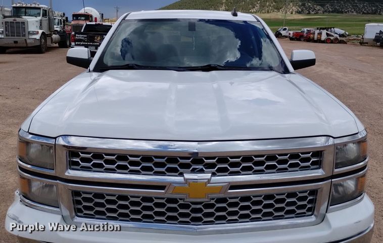 image for item DN6481 2015 Chevrolet Silverado 1500  Crew Cab pickup truck