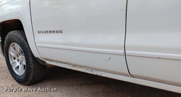 image for item DN6481 2015 Chevrolet Silverado 1500  Crew Cab pickup truck