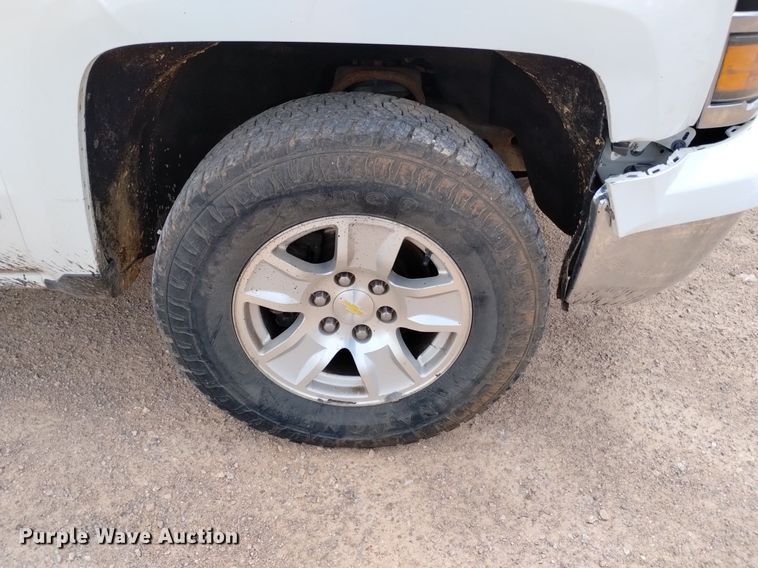 image for item DN6481 2015 Chevrolet Silverado 1500  Crew Cab pickup truck