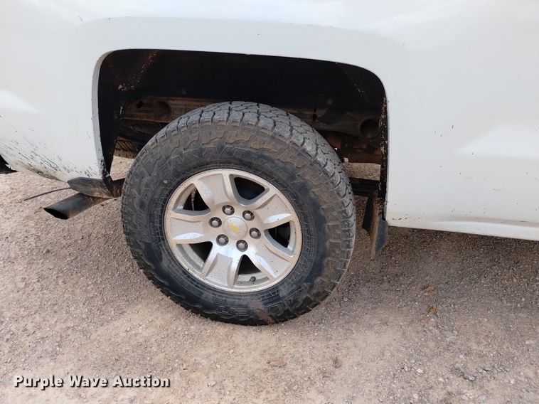 image for item DN6481 2015 Chevrolet Silverado 1500  Crew Cab pickup truck