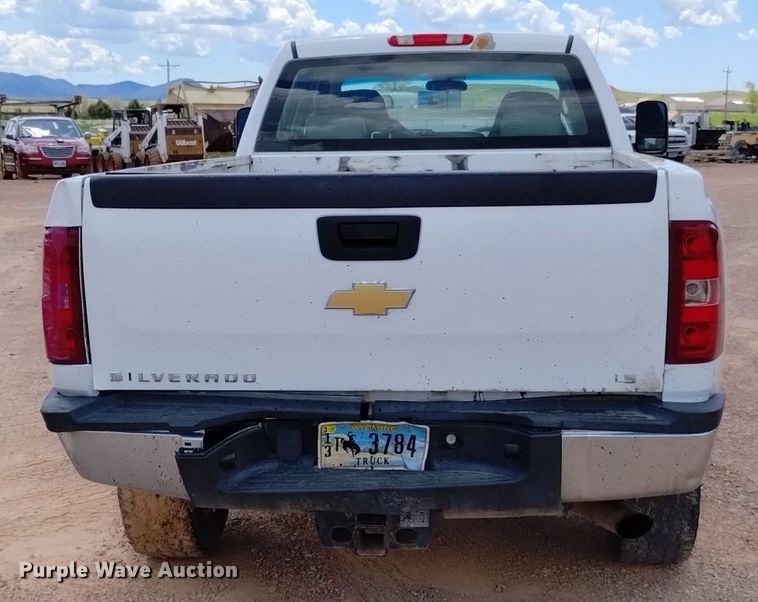 image for item DN6483 2011 Chevrolet Silverado 2500HD  Crew Cab pickup truck