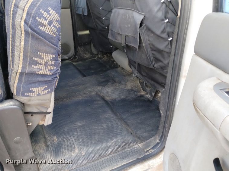 image for item DN6483 2011 Chevrolet Silverado 2500HD  Crew Cab pickup truck