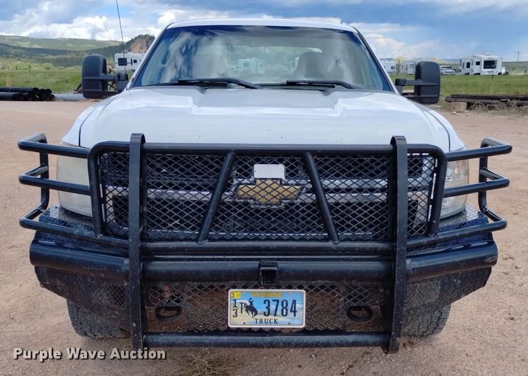 image for item DN6483 2011 Chevrolet Silverado 2500HD  Crew Cab pickup truck