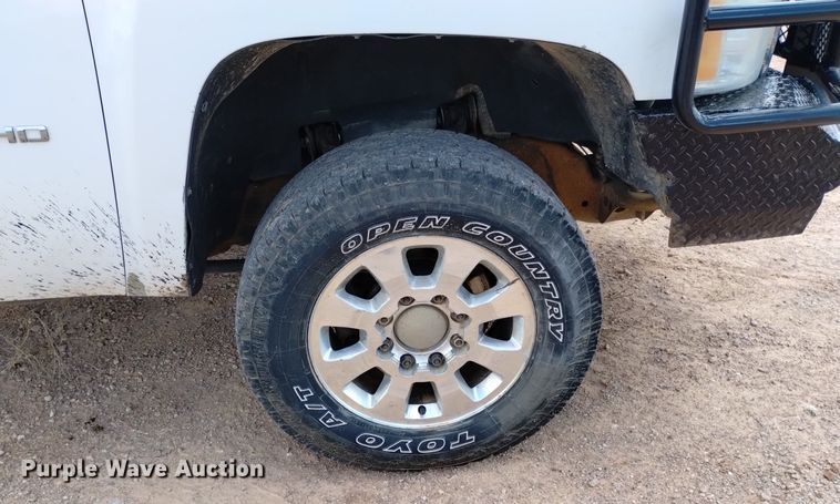 image for item DN6483 2011 Chevrolet Silverado 2500HD  Crew Cab pickup truck