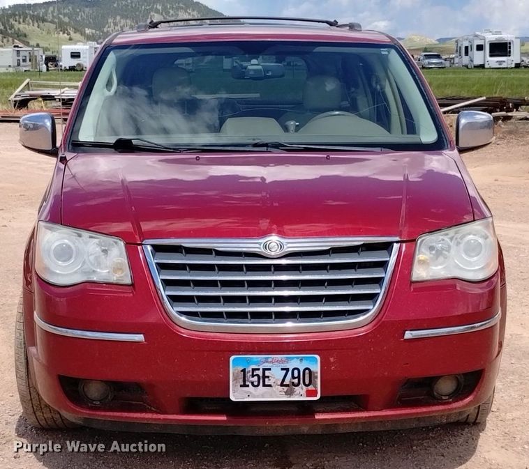 image for item DN6484 2009 Chrysler Town & Country Limited  van