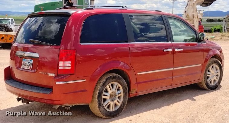 image for item DN6484 2009 Chrysler Town & Country Limited  van