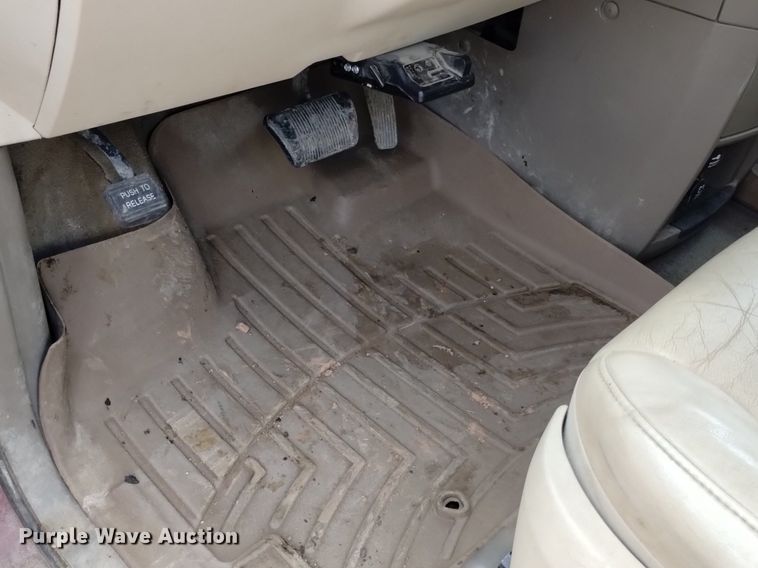 image for item DN6484 2009 Chrysler Town & Country Limited  van