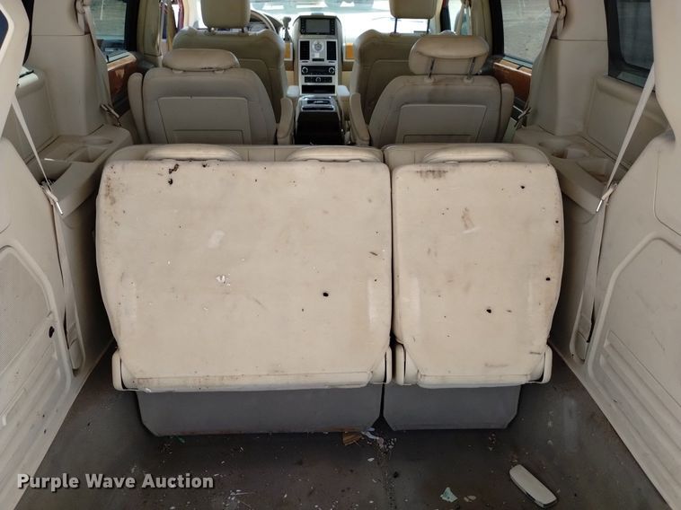 image for item DN6484 2009 Chrysler Town & Country Limited  van