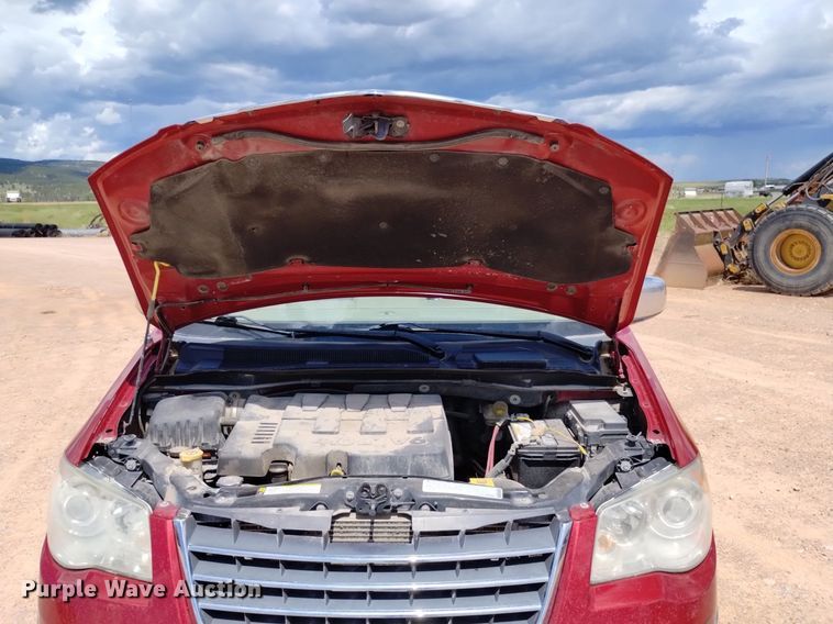 image for item DN6484 2009 Chrysler Town & Country Limited  van