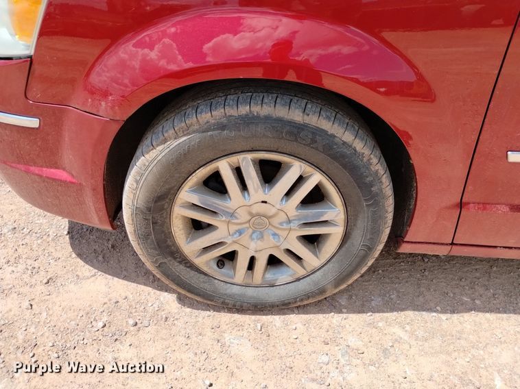 image for item DN6484 2009 Chrysler Town & Country Limited  van