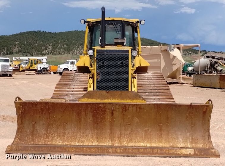 image for item DN6486 1999 Caterpillar D6M LGP  dozer