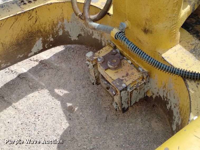 image for item DN6486 1999 Caterpillar D6M LGP  dozer