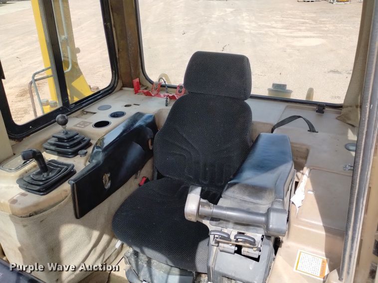 image for item DN6486 1999 Caterpillar D6M LGP  dozer