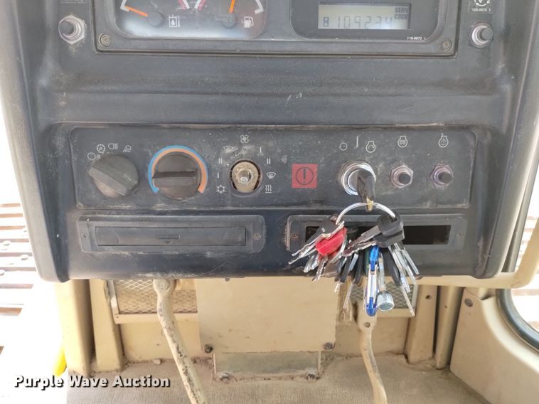 image for item DN6486 1999 Caterpillar D6M LGP  dozer