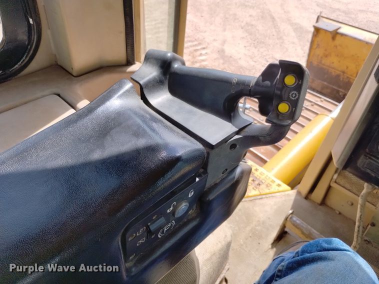 image for item DN6486 1999 Caterpillar D6M LGP  dozer