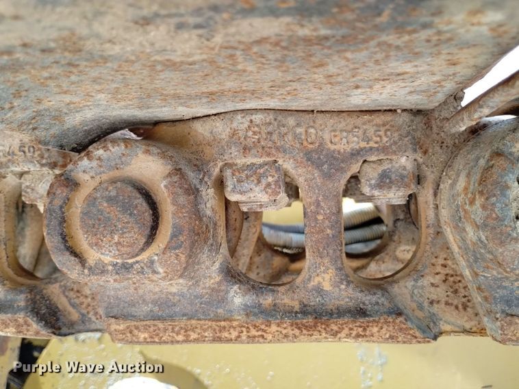 image for item DN6486 1999 Caterpillar D6M LGP  dozer