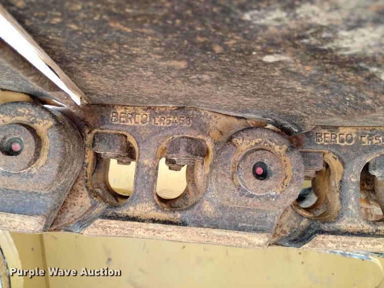 image for item DN6486 1999 Caterpillar D6M LGP  dozer