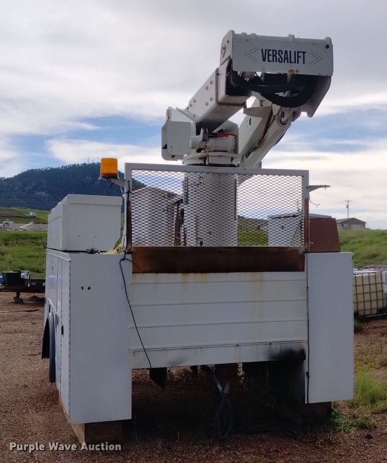 image for item DN6487 Knapheide 6133HC  bucket truck bed