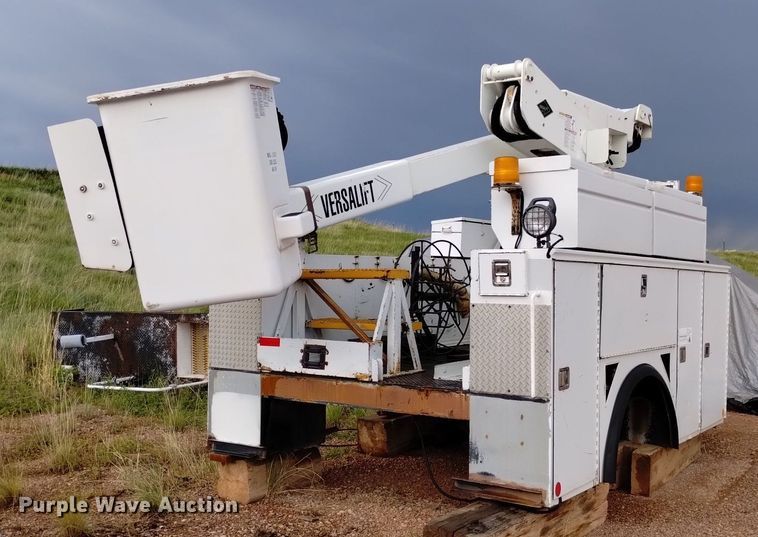 image for item DN6487 Knapheide 6133HC  bucket truck bed