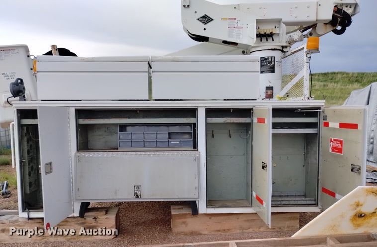 image for item DN6487 Knapheide 6133HC  bucket truck bed