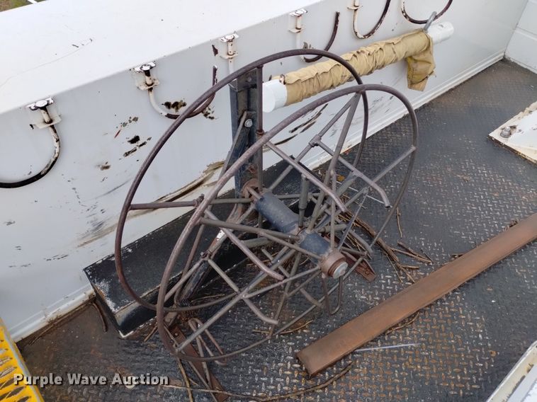 image for item DN6487 Knapheide 6133HC  bucket truck bed