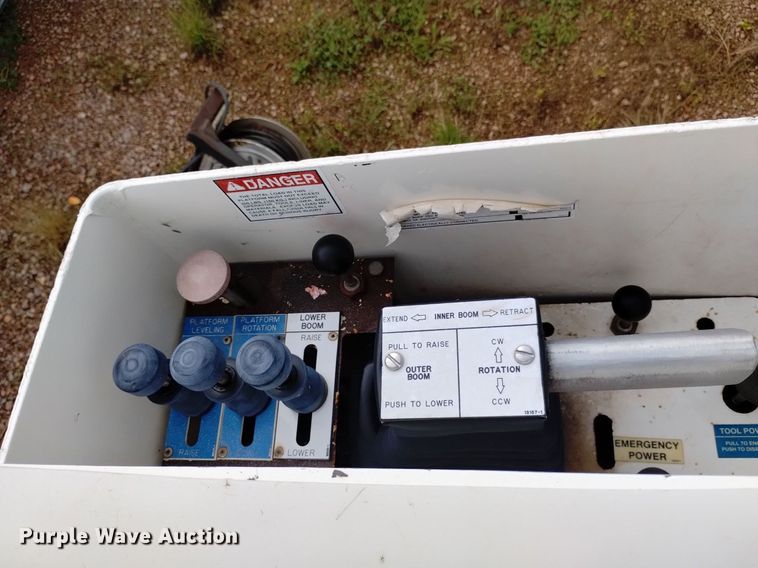 image for item DN6487 Knapheide 6133HC  bucket truck bed