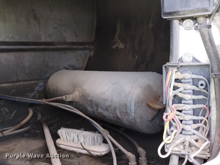 image for item DN6488 1993 Beall BD-N3442-93  bottom dump trailer