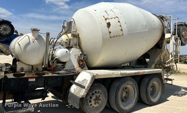 image for item DR4631 2007 Sterling L9511  ready mix truck