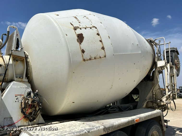 image for item DR4631 2007 Sterling L9511  ready mix truck